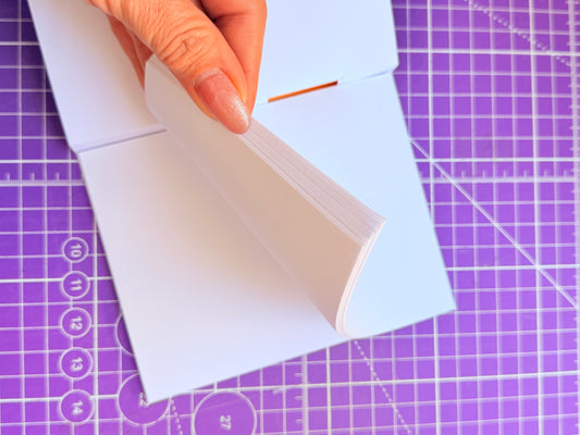 📘✨ Archivo Digital – Libreta con Sujeta Bolígrafo 🖊️💖