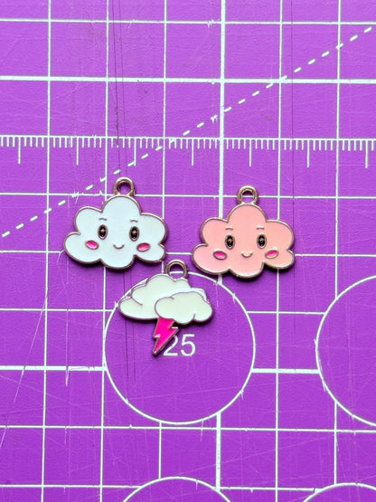 ✨ Dijes chapados en esmalte