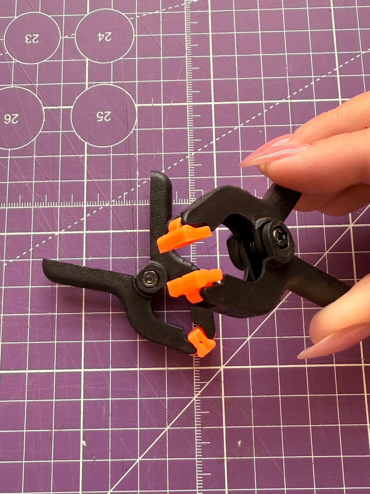 🧷 Pinzas plásticas para encolar