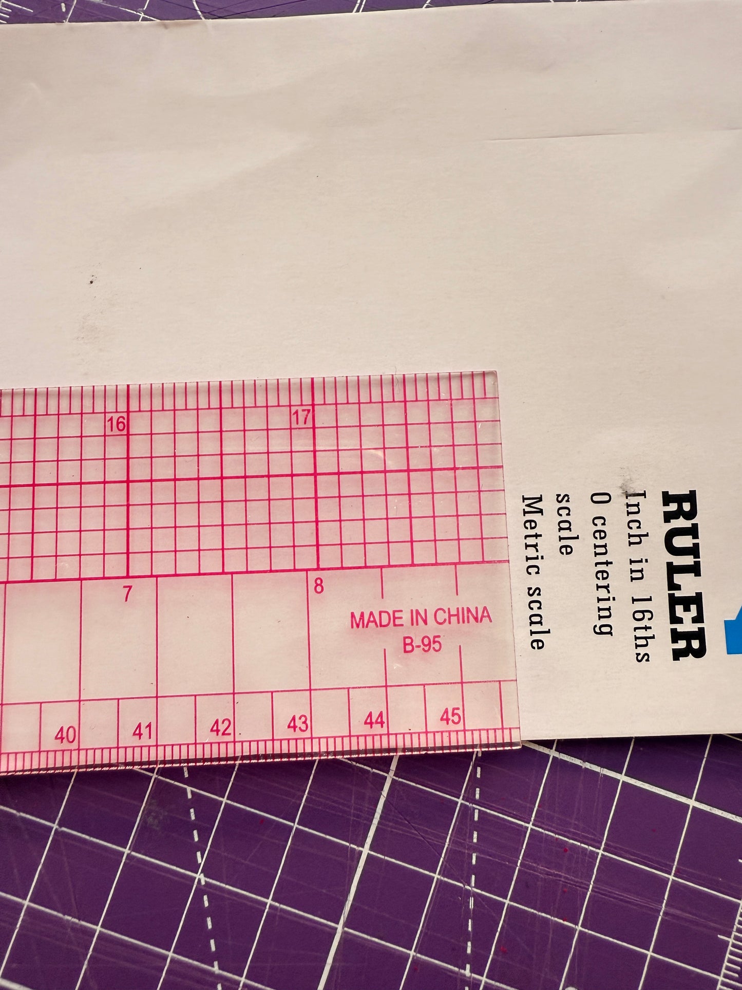 📏💖 Regla Plástica Flexible B-97 (24"x2") con Transportador