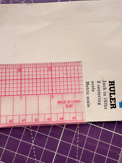 📏💖 Regla Plástica Flexible B-97 (24"x2") con Transportador