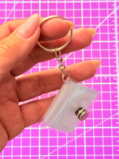 🌈✨ Mini Álbum Llavero Translúcido