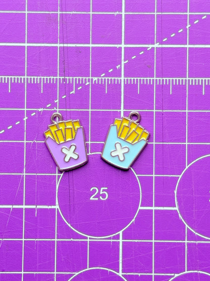 ✨ Dijes chapados en esmalte