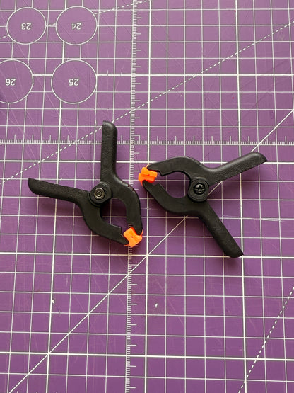 🧷 Pinzas plásticas para encolar