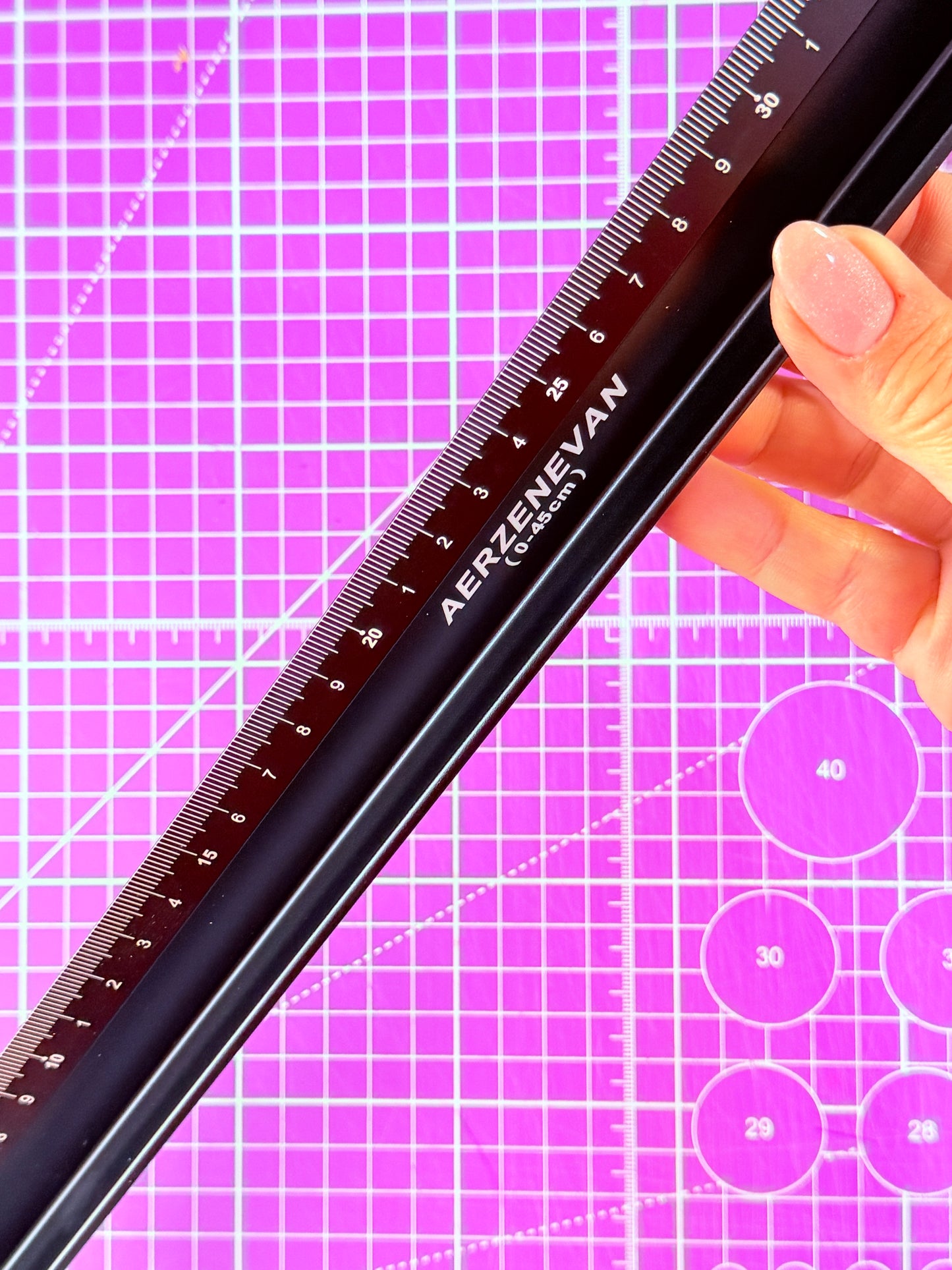 📏✨ Regla con Protector de Dedos