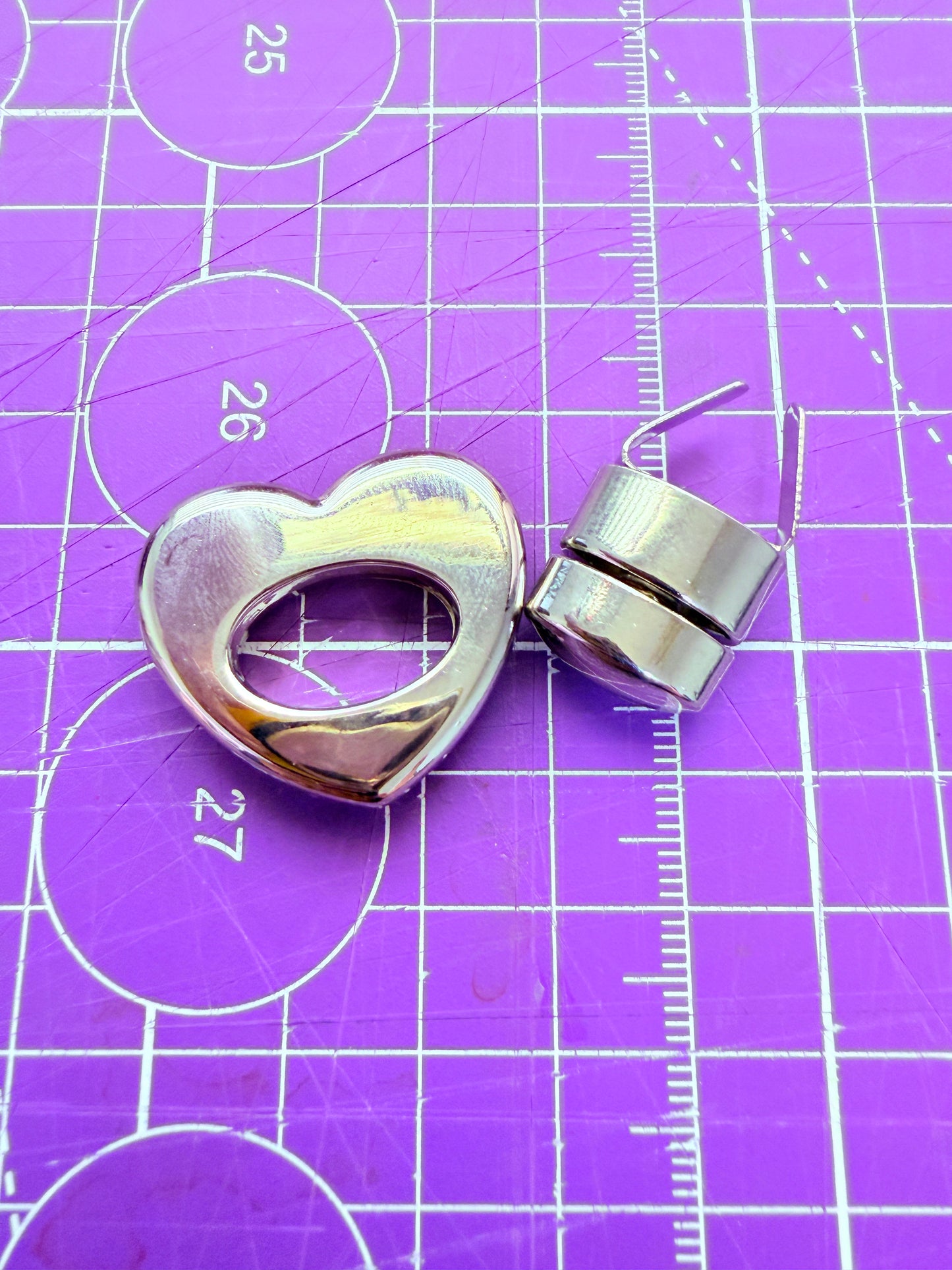 ✨💖 Hebilla de Cierre Giratorio en Forma de Corazón – 32 mm 💖✨