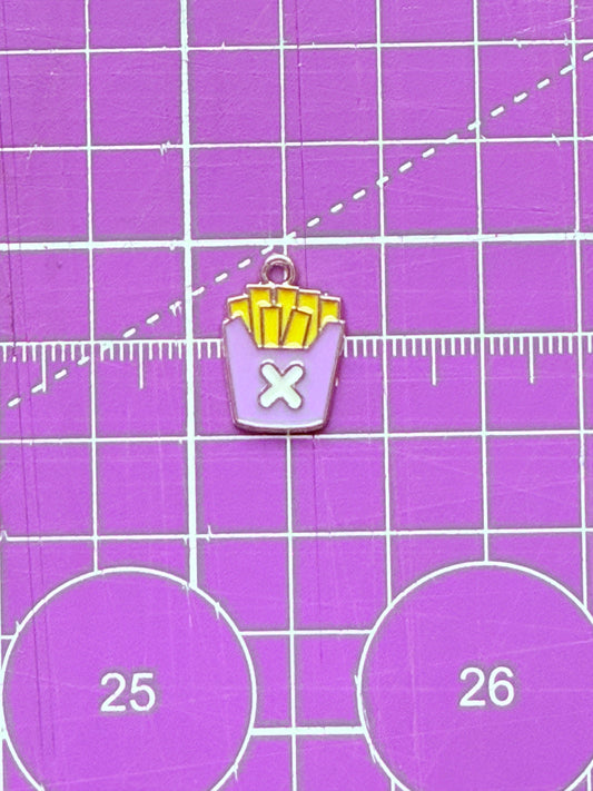 ✨ Dijes chapados en esmalte